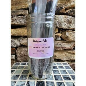 Unique Oils Luxury Incense - Spoil Me (Pack of 10)
